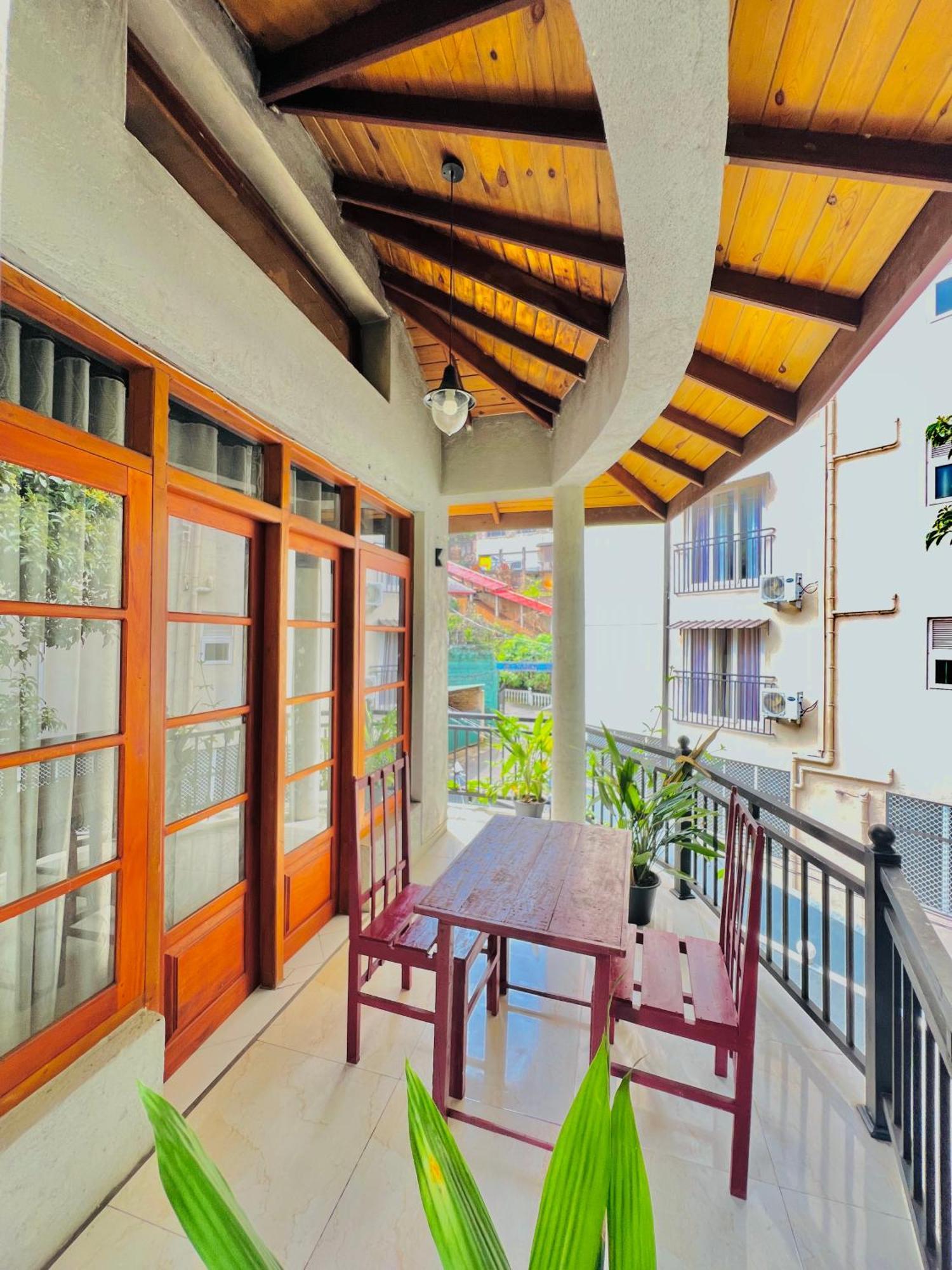 Malwaththa Mount Villa Kandy Buitenkant foto