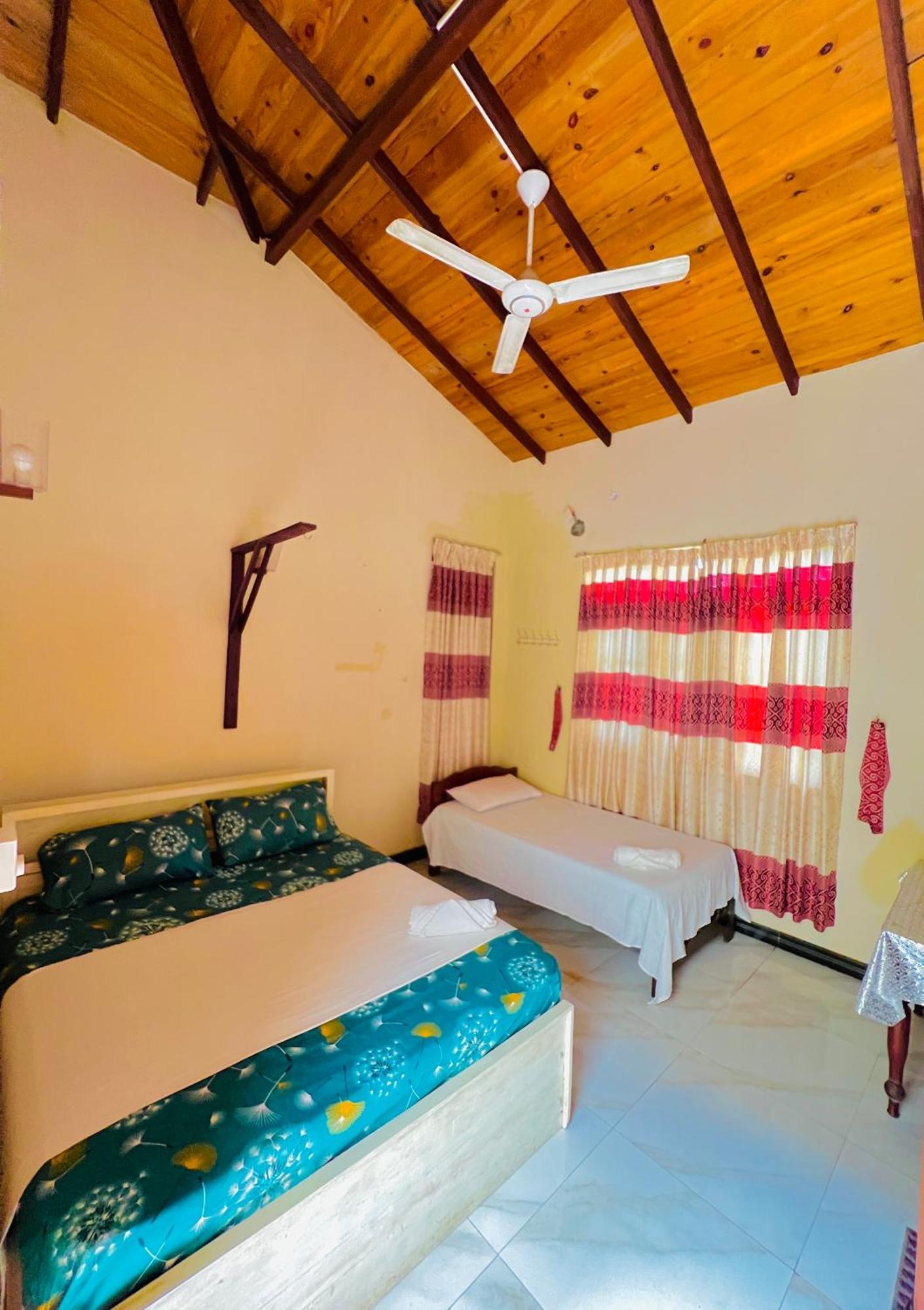 Malwaththa Mount Villa Kandy Buitenkant foto