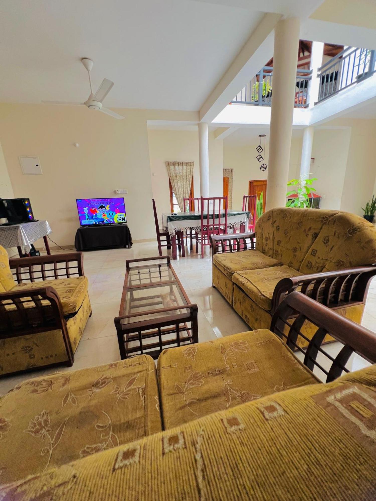 Malwaththa Mount Villa Kandy Buitenkant foto